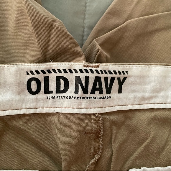 Old Navy Men’s khaki Shorts Size 34 Nice Used Condition - Picture 4 of 6